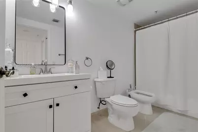 4242 NW 2nd St #807, Miami, FL 33126 - Photo 18