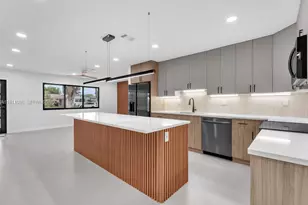 2120 NE 55th Ct, Fort Lauderdale, FL 33308 - Photo 24