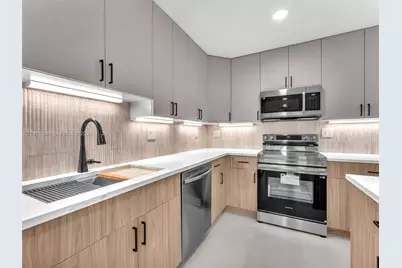 2120 NE 55th Ct, Fort Lauderdale, FL 33308 - Photo 26