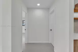 2120 NE 55th Ct, Fort Lauderdale, FL 33308 - Photo 42