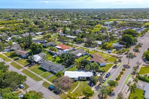 9630 SW 182nd St, Palmetto Bay, FL 33157 - Photo 6