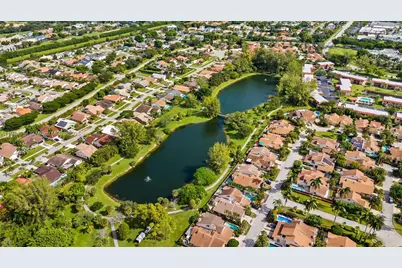 7665 Sierra Dr W, Boca Raton, FL 33433 - Photo 32