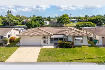 6102 NW 68th Ter, Tamarac, FL 33321 - Photo 1