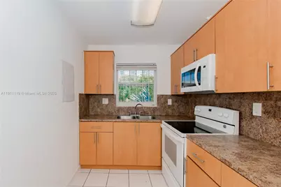 1060 NE 78th St Rd #10, Miami, FL 33138 - Photo 6