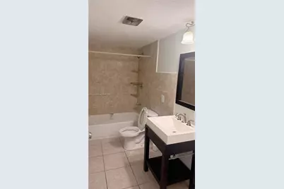 7400 Miami Lakes Dr #D303, Miami Lakes, FL 33014 - Photo 14