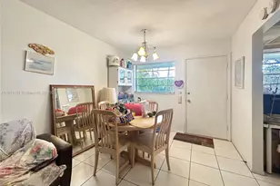 2112 NE 1st Way, Boynton Beach, FL 33435 - Photo 8