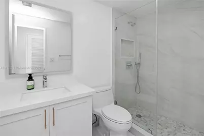 5825 Collins Ave #11E, Miami Beach, FL 33140 - Photo 18