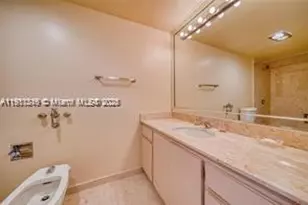 1800 NE 114th St, Miami, FL 33181 - Photo 10