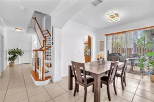 220 SW 87th Ct, Miami, FL 33174 - Photo 12