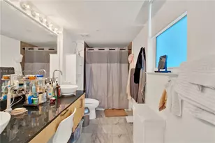 31 SE 5th St, Miami, FL 33131 - Photo 20