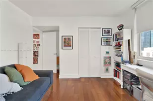31 SE 5th St, Miami, FL 33131 - Photo 16