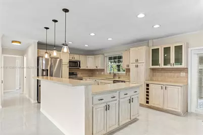 13791 SW 18th Ct, Davie, FL 33325 - Photo 10