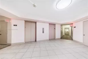 1300 NE Miami Gardens Dr, Miami, FL 33179 - Photo 20