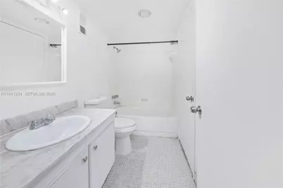 1300 NE Miami Gardens Dr #512E, Miami, FL 33179 - Photo 8