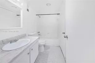 1300 NE Miami Gardens Dr, Miami, FL 33179 - Photo 8