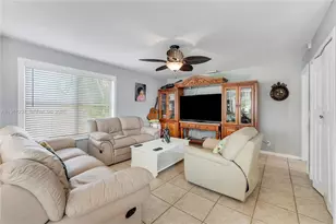 8117 Pelican Harbour Dr, Lake Worth, FL 33467 - Photo 24