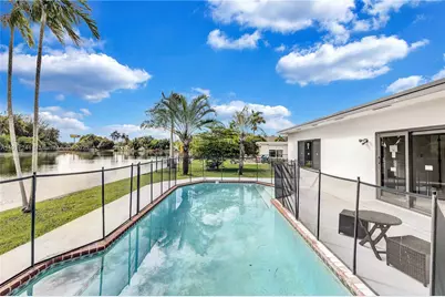 217 N 31st Ave, Hollywood, FL 33021 - Photo 14