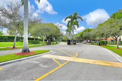 [Address not provided], Miami, FL 33172 - Photo 2