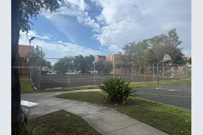 9420 W Flagler St #104, Miami, FL 33174 - Photo 6