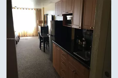 19201 Collins Ave #904, Sunny Isles Beach, FL 33160 - Photo 2