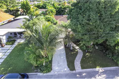 9049 Dickens Ave, Surfside, FL 33154 - Photo 30