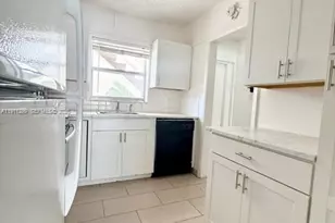 4200 Crystal Lake Dr, Deerfield Beach, FL 33064 - Photo 6