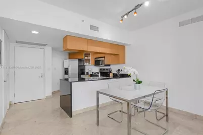 1750 N Bayshore Dr #5201, Miami, FL 33132 - Photo 8