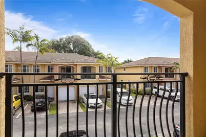 330 SW 2nd Ave #3, Hallandale Beach, FL 33009 - Photo 18