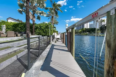 449 Holiday Dr, Hallandale Beach, FL 33009 - Photo 86