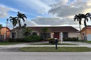 9730 SW 5th St, Miami, FL 33174 - Photo 2