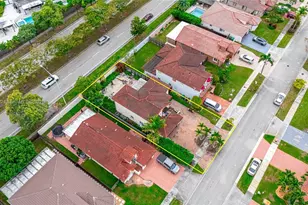 7974 NW 186th Terrace, Hialeah, FL 33015 - Photo 36