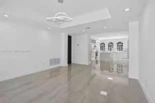 12360 SW 1st St, Plantation, FL 33325 - Photo 10