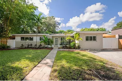 630 NE 175th St, Miami, FL 33162 - Photo 1