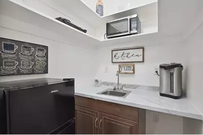 630 NE 175th St, Miami, FL 33162 - Photo 10