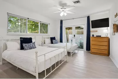 630 NE 175th St, Miami, FL 33162 - Photo 12