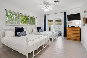 630 NE 175th St, Miami, FL 33162 - Photo 12