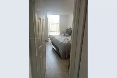 1825 W 44th Pl #309, Hialeah, FL 33012 - Photo 4