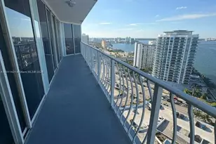 7601 E Treasure Dr, North Bay Village, FL 33141 - Photo 2