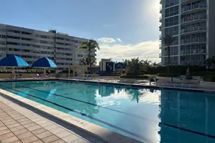 7601 E Treasure Dr, North Bay Village, FL 33141 - Photo 46