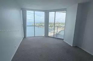 7601 E Treasure Dr, North Bay Village, FL 33141 - Photo 18