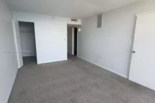 7601 E Treasure Dr, North Bay Village, FL 33141 - Photo 32