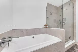 488 NE 18th St, Miami, FL 33132 - Photo 20