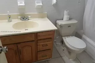 1430 NE 170th St, North Miami Beach, FL 33162 - Photo 10