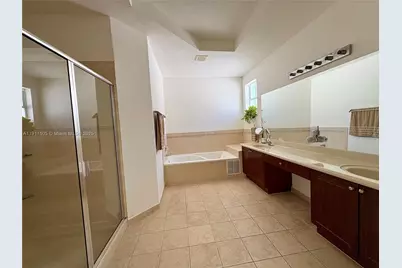7943 NW 111th Ct, Doral, FL 33178 - Photo 24
