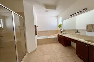 7943 NW 111th Ct, Doral, FL 33178 - Photo 24