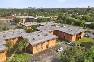 9459 SW 76th St, Miami, FL 33173 - Photo 14