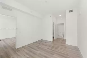 101 Diplomat Pkwy, Hallandale Beach, FL 33009 - Photo 20