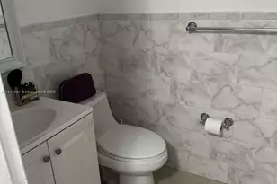 210 Fontainebleau Blvd, Miami, FL 33172 - Photo 6