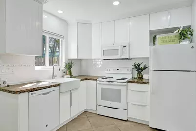 3033 NE 20th Ter #2, Fort Lauderdale, FL 33306 - Photo 10