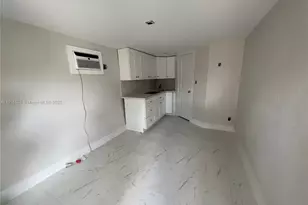 27 NE 5th Ave, Hialeah, FL 33010 - Photo 2